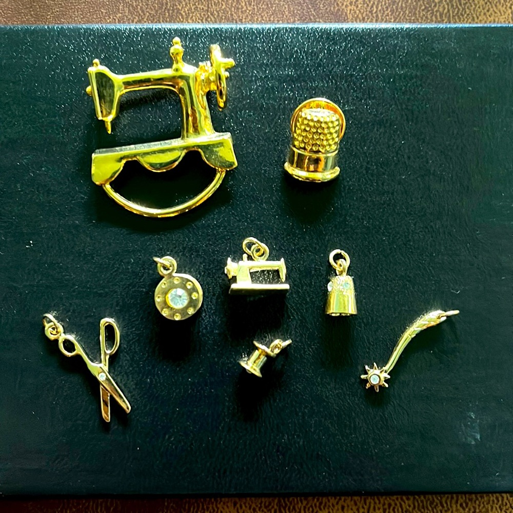Vintage Sewing items bundle.